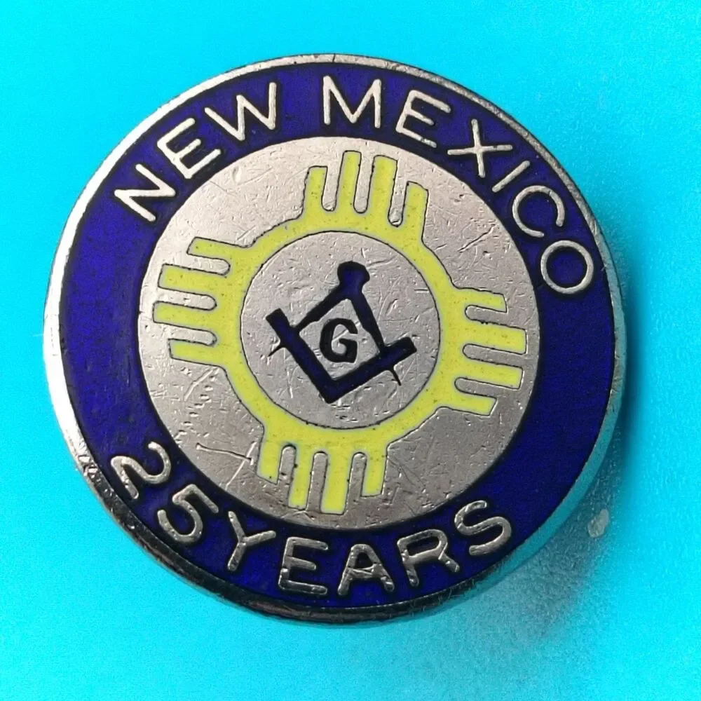 New Mexico Masonic 25 Years Enamel Lapel Pin Round Collectible Freemasons Mason